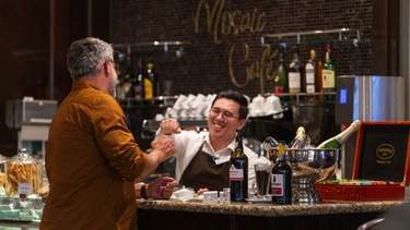 Azamara Cruises Mosaic Cafe ©Azamara Cruises.jpg